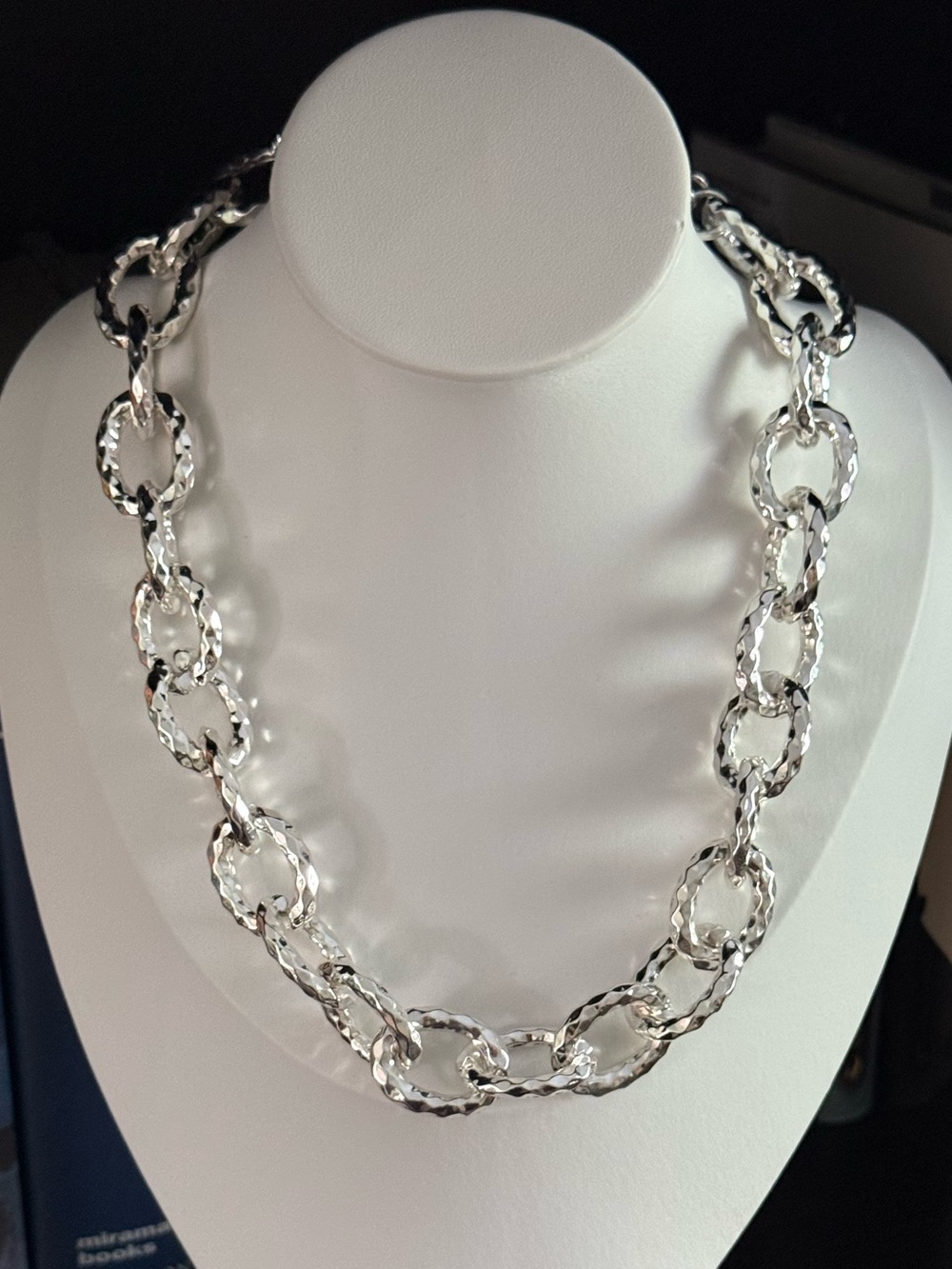 NWT Sequin Silver Chunky Link Necklace Sparkly Cut Polished Chain Statement